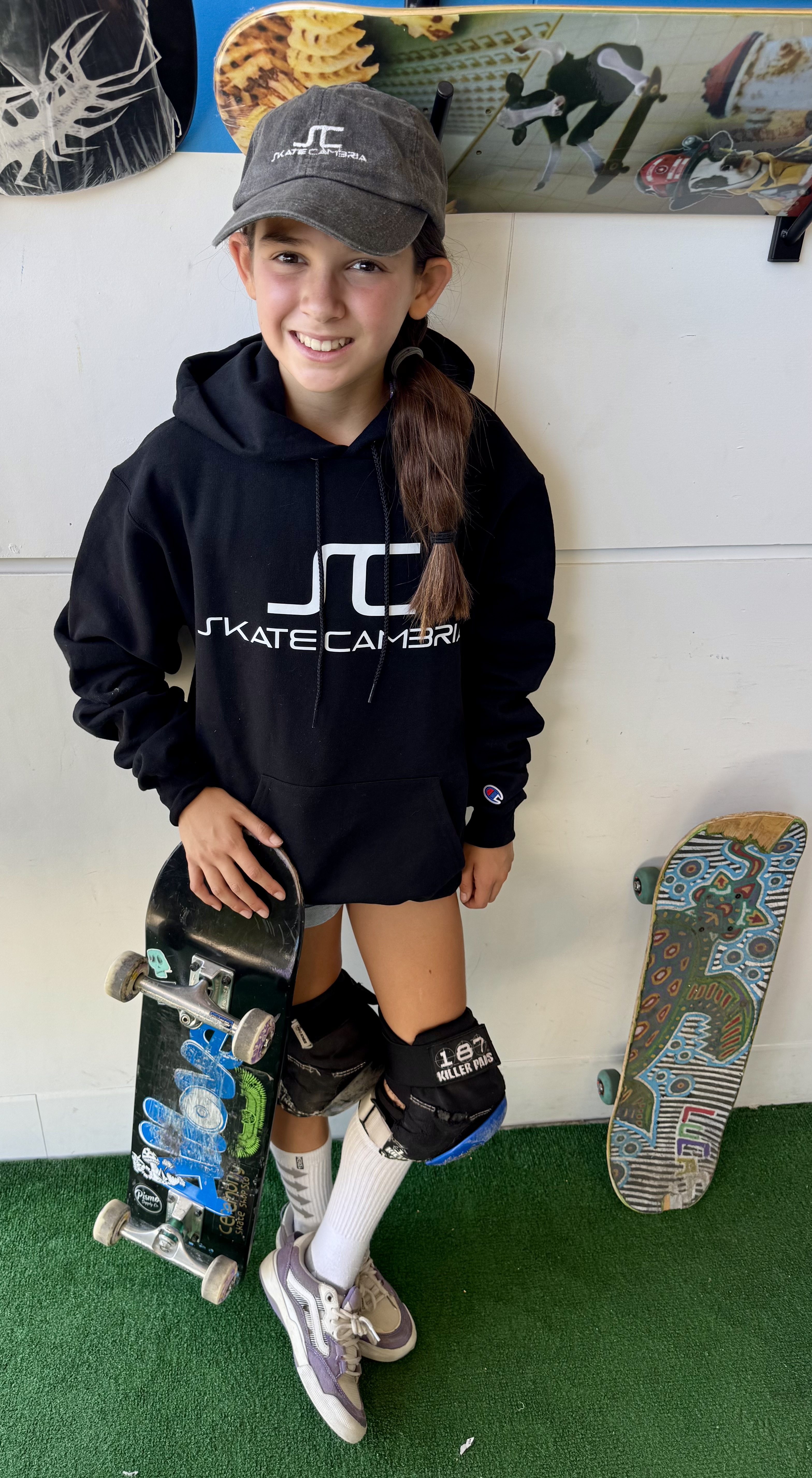Skate Cambria - Vivianna Ponce-McLean CHELSIE FOSTER
Skate Cambria
NETWORK EXTRAORDINAIRE